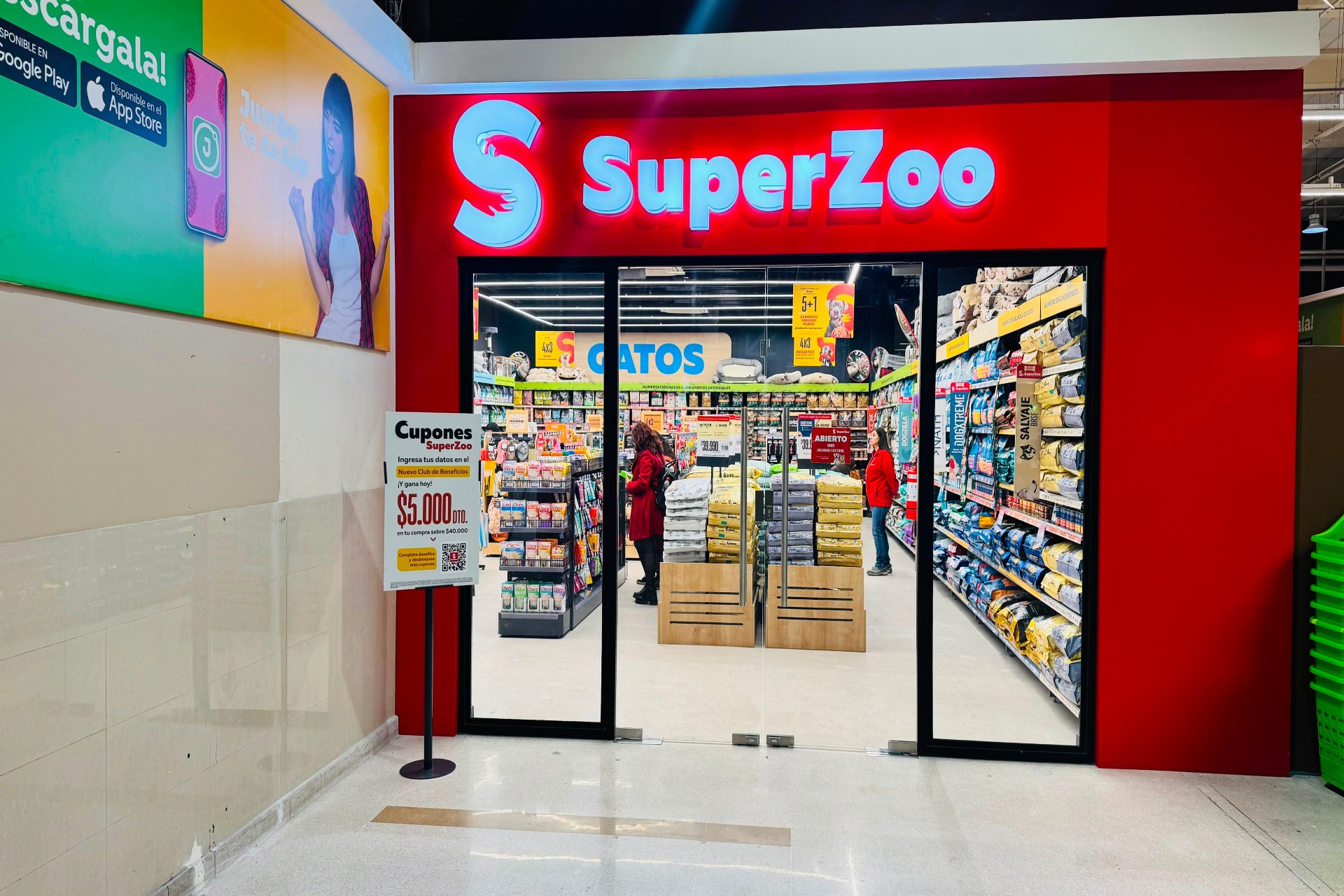 Nueva tienda SuperZoo Jumbo Los Ángeles